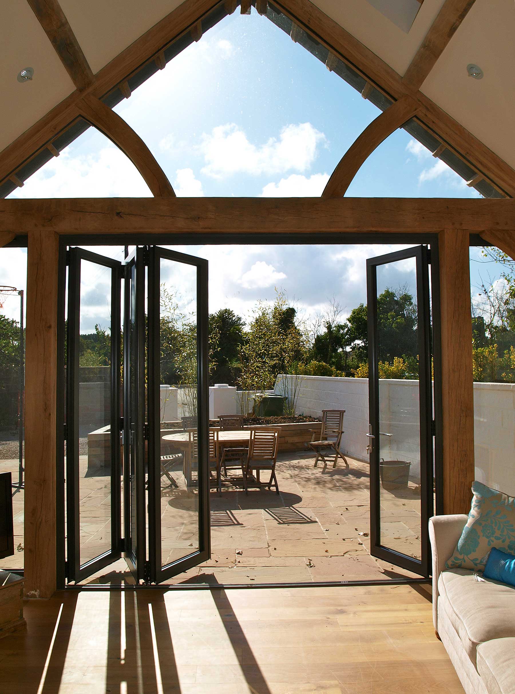 https://aluminiumglazingdirect.co.uk/storage/uploads/e6bfcb8d-c875-4b3a-ac9c-286bd878db37/bsf70-034.jpg